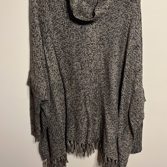 1x poncho style cowl neck sweater - Picture 6 of 10